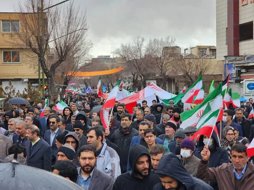 همه آمدند به عشق ولایت و ایران عزیز