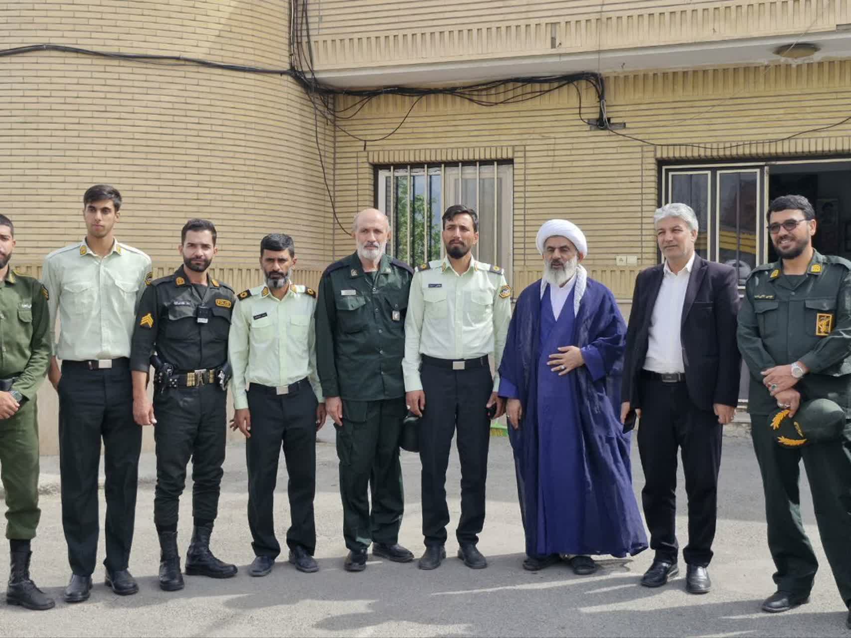 تکریم حافظان نظم و امنیت در هفته انتظامی با حضور مسئولان بخش سلفچگان