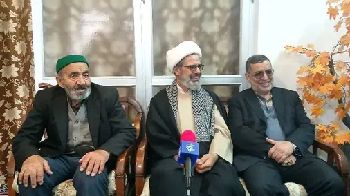 همه آمدند به عشق ولایت و ایران عزیز