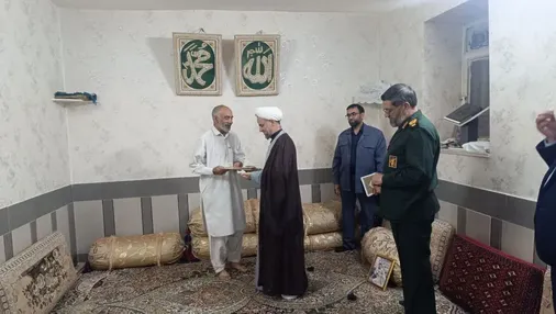 هر گلی که بیشتر به باغ عطر افشانی کند مورد پسند حضرت حق است