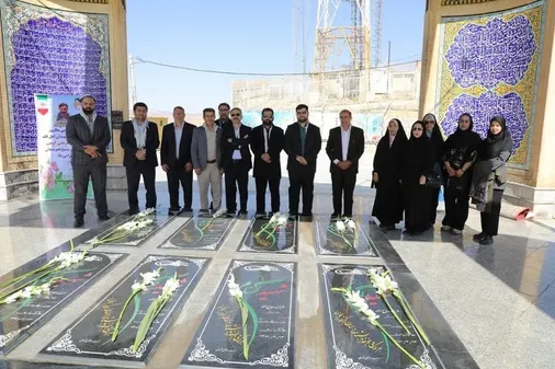 تجدید میثاق هنرمندان چهارمحال وبختیاری با شهدا همزمان با هفته هنر انقلاب اسلامی