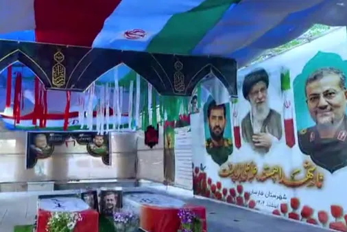 تصاویری از مزار مطهر سردار بسیج "سرلشکر شهید غلامرضا سلیمانی" گلزار شهدای فارسان