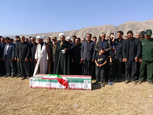 برگزاری مراسم خاکسپاری مسئول فقید دفتر نمایندگی ولی فقیه سپاه پاوه در گیلانغرب