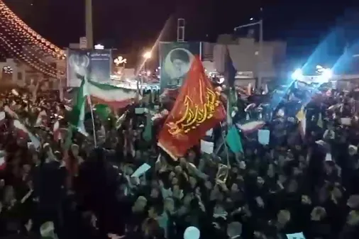 حضور با شکوه مردم شهرستان کازرون در مراسم هفتمین روز شهادت امام امت آیت الله خامنه ای(رضوان الله علیه)