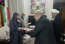 دیدار معاون فرهنگی و تبلیغات سپاه با خانواده شهیدان زیبایی