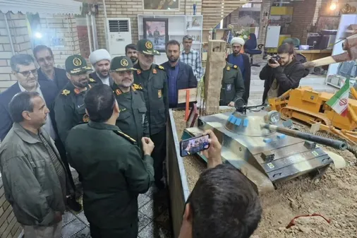 بازدید رئیس سازمان بسیج مستضعفین کشور از باغ موزه دفاع مقدس گتوند
