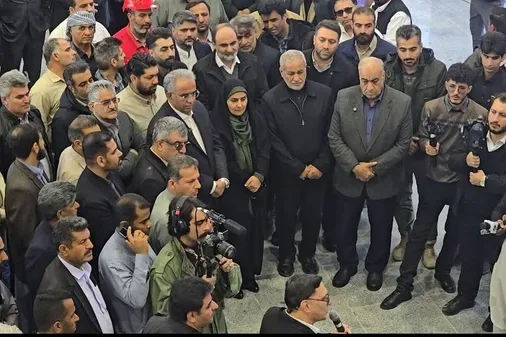 بازدید فرمانده قرارگاه سازندگی خاتم&zwnj;الانبیاء(ص) و وزیر راه و شهرسازی از پروژه راه&zwnj;آهن چابهار&ndash;زاهدان