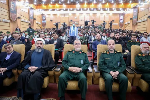 حضور فرمانده کل سپاه در مراسم گرامیداشت روز دانشجو در جمع دانشجویان دانشگاه جامع امام حسین (ع)