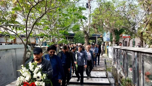 تجدید میثاق مدیران بنیاد فرهنگی روایت فتح با شهید سید مرتضی آوینی در بهشت زهرا سلام الله