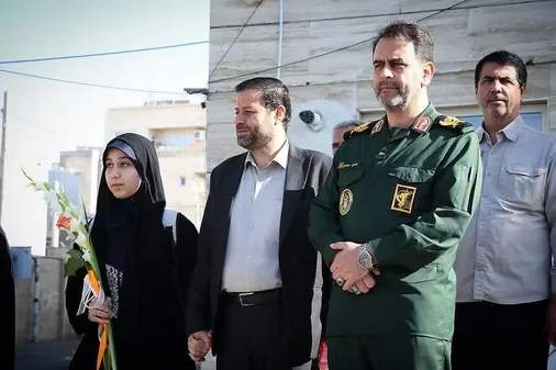 آغاز سال تحصیلی جدید و نواخته شدن زنگ ایثار و مقاومت با حضور سردار سهندی