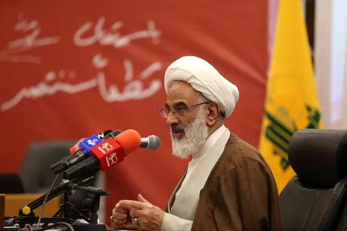 رمز عبور از فتنه&zwnj;ها و بحران&zwnj;ها، تبعیت از ولایت است
