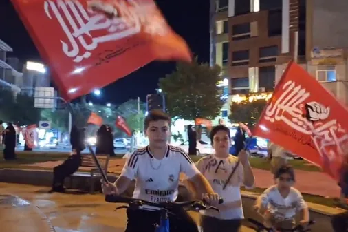 نبض انقلاب در میدان انقلاب شهرکرد طنين انداز است