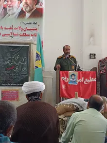 حضور پایوران ناحیه مقاومت بسیج و بسیجیان مروست در نماز جمعه به مناسبت هفته دفاع مقدس