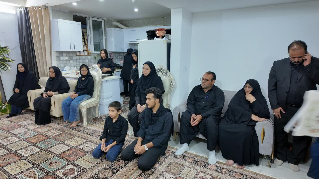 دیدار نماینده مردم زاهدان در مجلس شورای اسلامی و مدیرکل بنیاد شهید با خانواده شهدا دیدار نماینده مردم زاهدان در مجلس شورای اسلامی و مدیرکل بنیاد شهید با خانواده شهدا