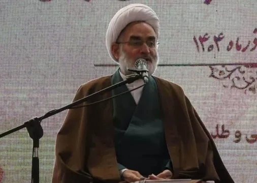 روحانیت در بیداری ملت ایران نقش بی&zwnj;بدیلی دارند