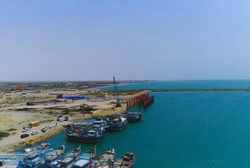 صادرات و واردات بیش از ۵۳ هزار تن کالا از گمرک سیریک در ۱۰۰ روز گذشته