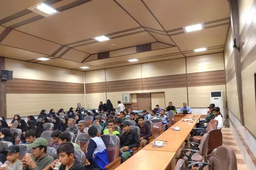 ۱۰ گروه جهادی دانش&zwnj;آموزی به یاری مدارس نرماشیر