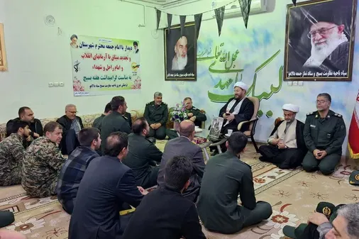 پاسداری از آرمان&zwnj;های انقلاب؛ پیام بسیج در دیدار فرمانده سپاه ناحیه دالاهو با امام جمعه