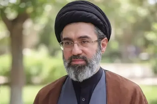 پیام تسلیت رهبر معظم انقلاب اسلامی در پی درگذشت والده رئیس جمعیت هلال احمر