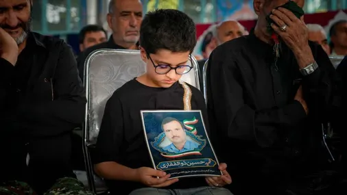 گرامیداشت یاد ۸۲ شهید جنگ ۱۲ روزه، در مصلای کرج/ تاکید بر تداوم مسیر ایثار و مقاومت