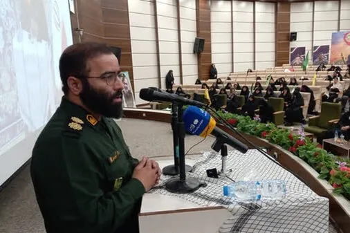 مساجد کانون تربیت بزرگان کشور هستند