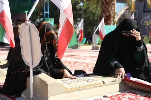 حضور گسترده دانشجویان استان&zwnj;های مختلف در یادمان شهدای هویزه، نمادی از پیوند عمیق نسل جدید دانشگاه با فرهنگ ایثار و مقاومت است