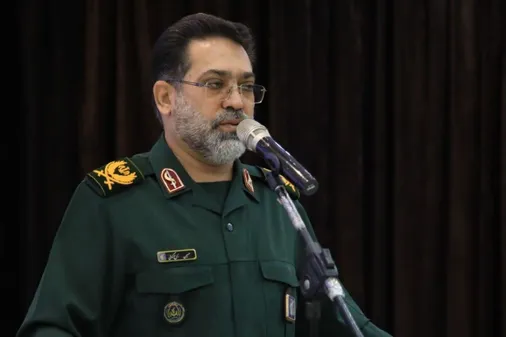 مهمترین سلاح در مقابله با جنگ اقتصادی دشمن عدالت در قیمتها، صداقت در معامله و حمایت از تولید داخلی می باشد