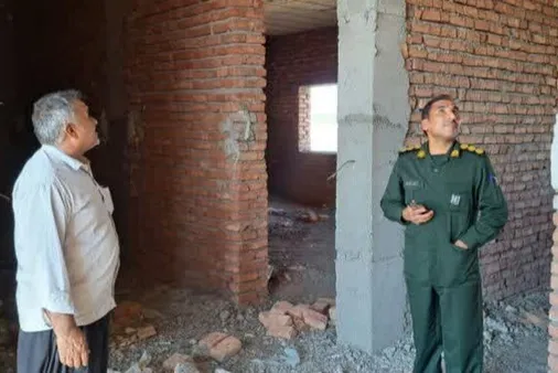بازدید فرمانده سپاه نرماشیر از  مدرسه درحال ساخت روستای باقرآباد