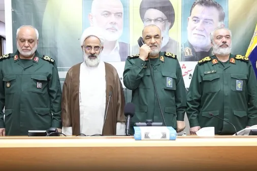 لحظه اعلام رمز عملیات وعده صادق۲ و گفت گوی تلفنی با رئیس جمهور