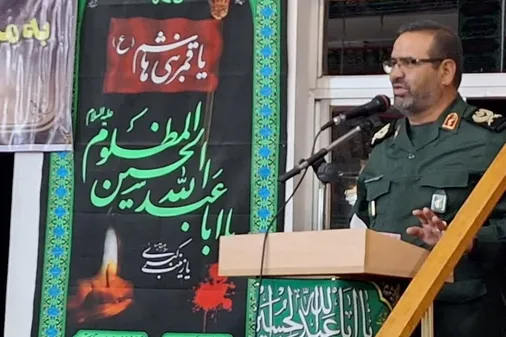 تقدیر از رانندگان ماشین آلات سنگین حامی رزمندگان در گروه پدافند هوایی ۱۰ محرم سپاه