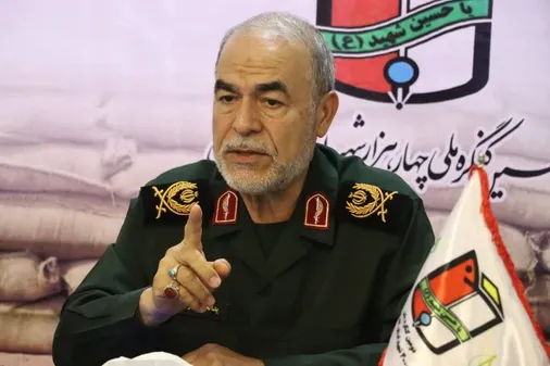 پرچم انتقام و خونخواهی و قصاص باید بالا باشد / دشمن در این جنگ شکست خورده است / باید روایتگر پیروزی در این جنگ باشیم