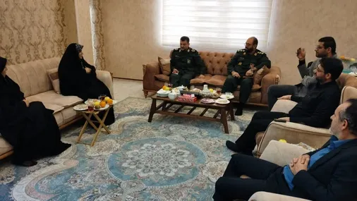 دیدار فرمانده سپاه قائم آل محمد (عج) استان سمنان با خانواده مجاهد شهید سیدرضی موسوی