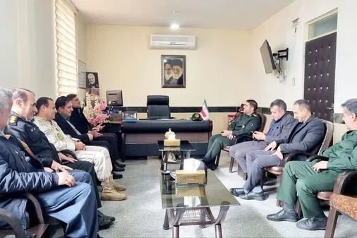 دیدار فرماندار پاوه با فرمانده سپاه ناحیه پاوه به مناسبت روز پاسدار