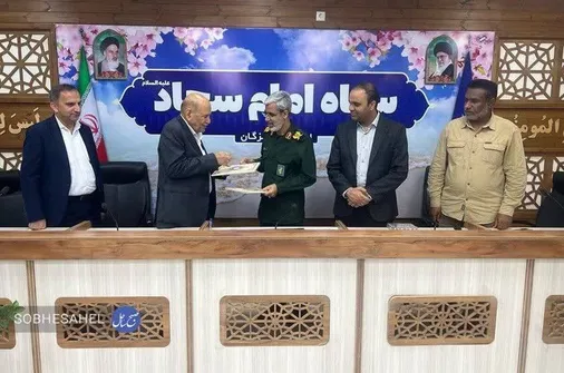 فرمانده سپاه امام سجاد (ع)هرمزگان به عنوان سفیر مدرسه&zwnj;سازی معرفی شد