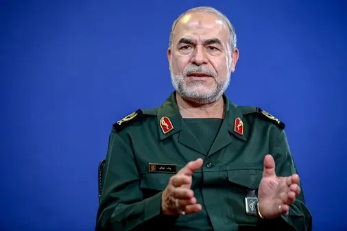 جنگ با آمریکا اجتناب&zwnj;ناپذیر بود / وحدت ملی شرط بقای انقلاب