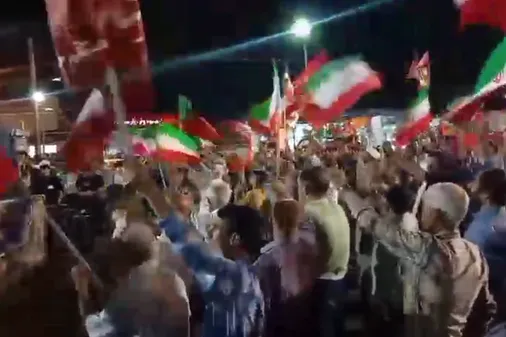 حماسه حضور مردم شهید پرور و مبعوث شده شهرستان کازرون در موج ١٩٨