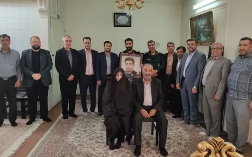 دیدار رئیس سازمان بسیج اصناف کشور با خانواده شهید دکترحمیدرضا حیدری