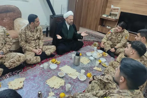 نشست صمیمی حجت&zwnj;الاسلام جلیلیان با سربازان