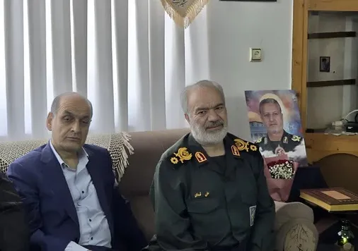 سردار فدوی با خانواده شهید حق بین دیدار کرد