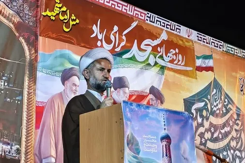 امتی که در کنار امام باشند چنین امتی شکست ناپذیر است