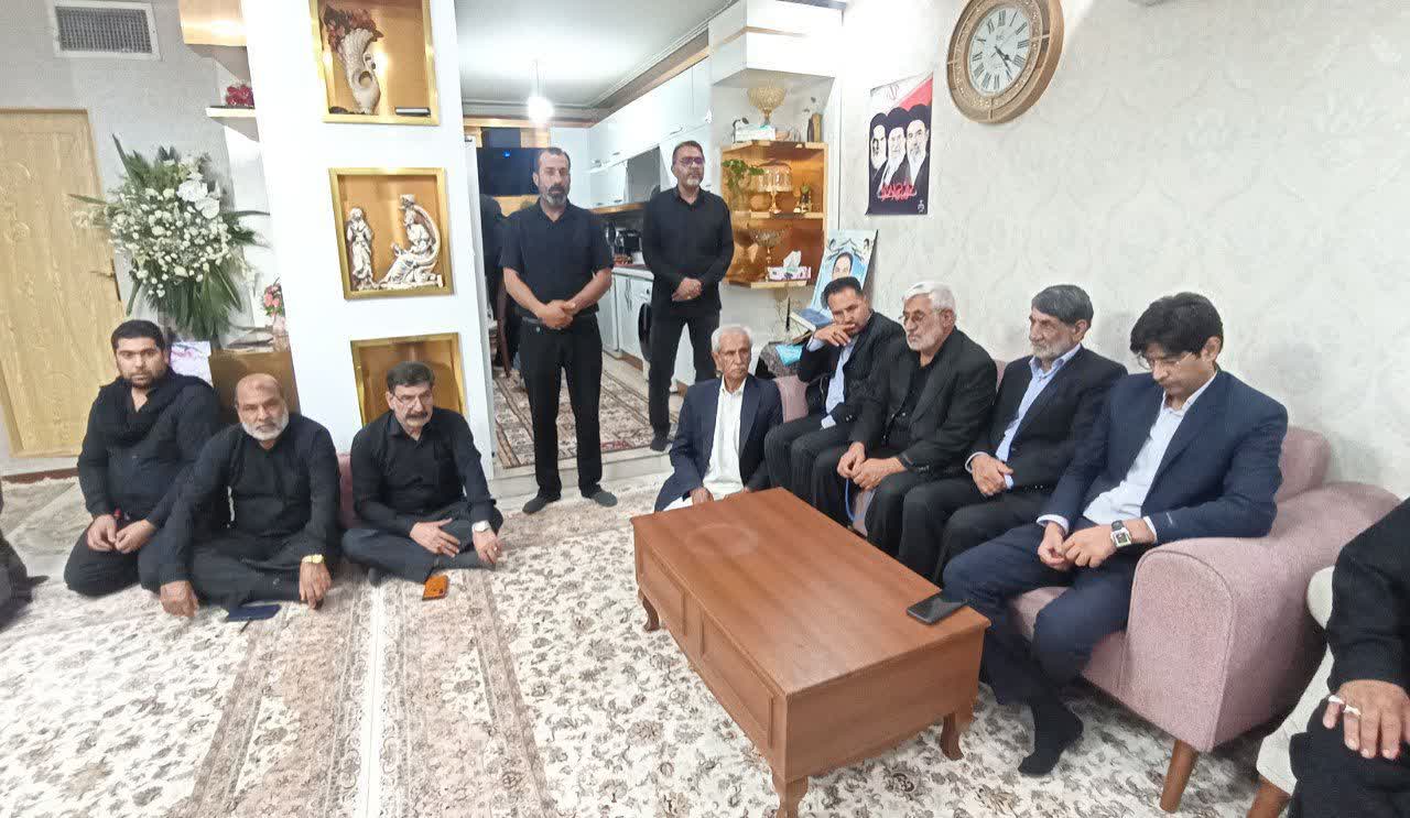 دیدار نماینده مردم زاهدان در مجلس شورای اسلامی و مدیرکل بنیاد شهید با خانواده شهدا دیدار نماینده مردم زاهدان در مجلس شورای اسلامی و مدیرکل بنیاد شهید با خانواده شهدا