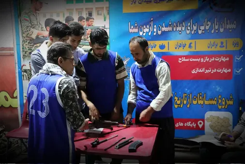مردم سنندج در یکصدو هفتادمین شب همچنان ثابت قدم بر مدار ولایت