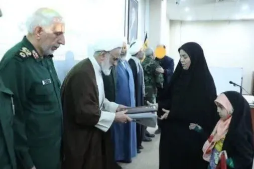 تجلیل از خانواده شهید اقتدار بسیج "سید محمود موسویان نراقی" در پانزدهمین جشنواره مالک اشتر