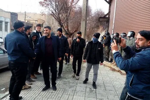 دیدار صمیمانه فرمانده سپاه ناحیه امام جواد (ع) شهر کرمانشاه با بسیجیان؛ تجلیل از جهادگران عرصه خدمت در هفته بصیرت