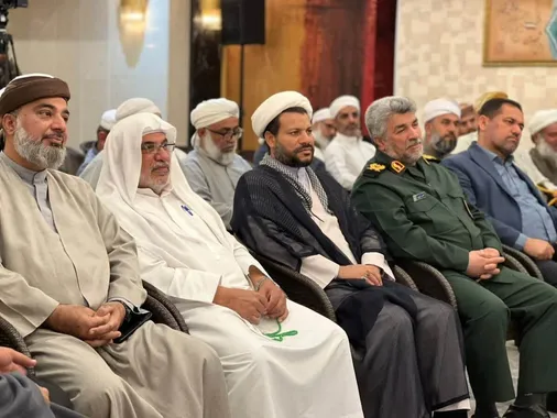 علمای اهل&zwnj;سنت پیشگام گفتمان&zwnj;سازی انقلاب اسلامی / تأکید علما بر وحدت و خدمت خالصانه به مردم