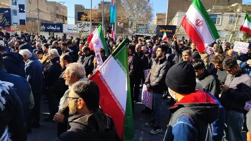 تجمع مردم انقلابی و شهید پرور شهرستان ساوجبلاغ درپی شهادت مقام معظم رهبری