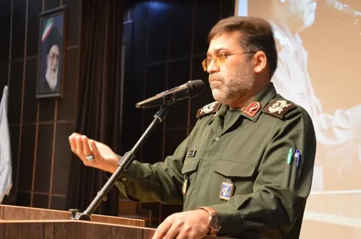 رسالت معلمان، تربیت نسلی آگاه است