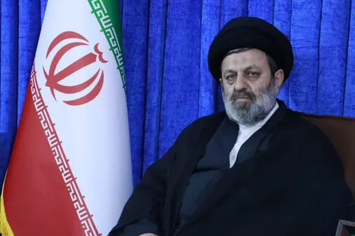 ملت ایران با حضور در نمازجمعه نصر به فرمان رهبری لبیک گفتند و حماسه آفریدند