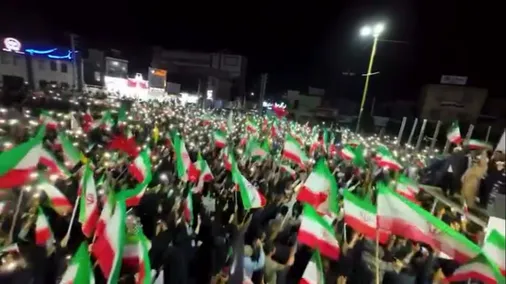 حضور پرشور مینابی ها در بیعت با رهبر انقلاب و حمایت از رزمندگان جان برکف جبهه&zwnj;حق