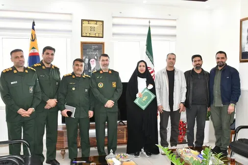 تجلیل فرمانده سپاه فتح  از سرمربی تیم اسکیت رولبال بانوان ایران